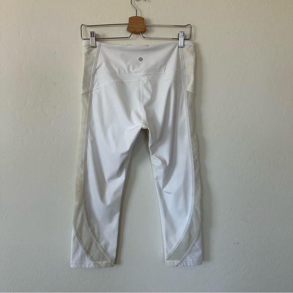 Lululemon Wunder Under HR Crop Flocked White Floral Velvet Mesh Leg Size 10 - Picture 5 of 11